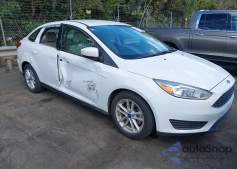 2018 Ford Focus Se z USA, uszkodzony, nr VIN 1FADP3F2XJL295721